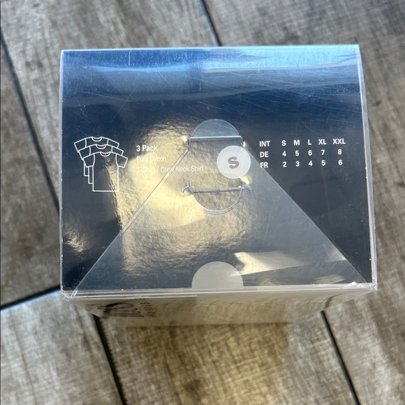 Hugo Boss Men's Pure Cotton White T-Shirt 3 Pack New - Picture 2 of 5